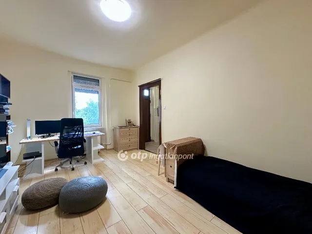 Eladó lakás Budapest XIV. kerület, Bosnyák tér 30 nm