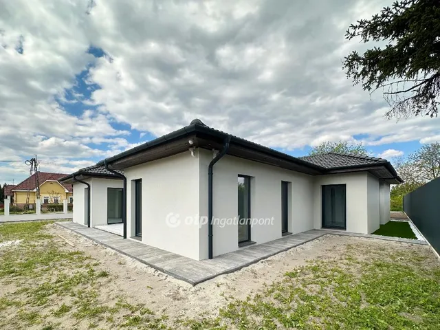 Eladó ház Cegléd 157 nm