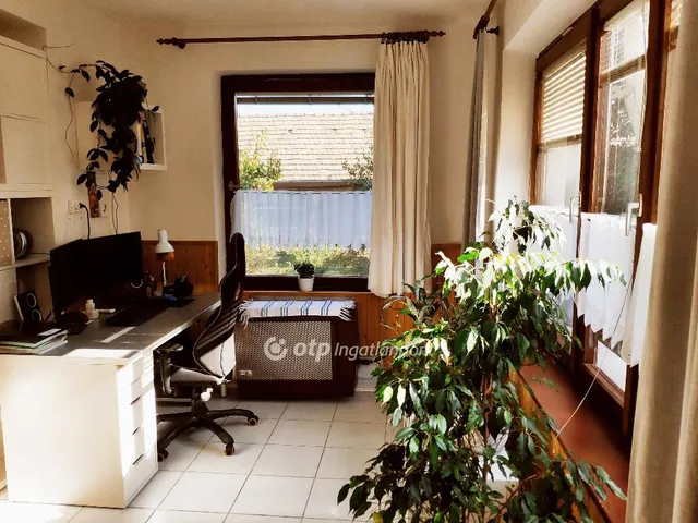 Eladó ház Szekszárd, Csatár 90 nm