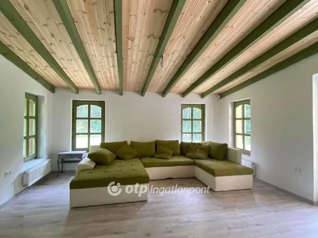 Eladó mezőgazdasági ingatlan Kocsér 255 nm