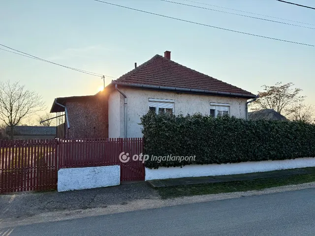 Eladó ház Hejőpapi 128 nm