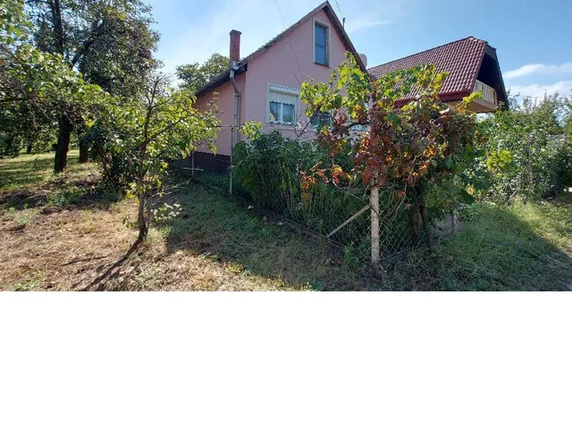 Eladó mezőgazdasági ingatlan Tiszajenő 30 nm