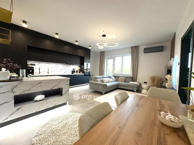 Eladó lakás Miskolc, Belváros 93 nm