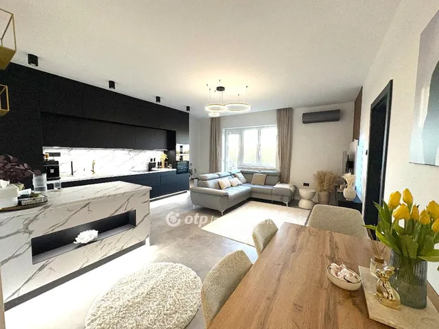 Eladó lakás Miskolc, Belváros 93 nm