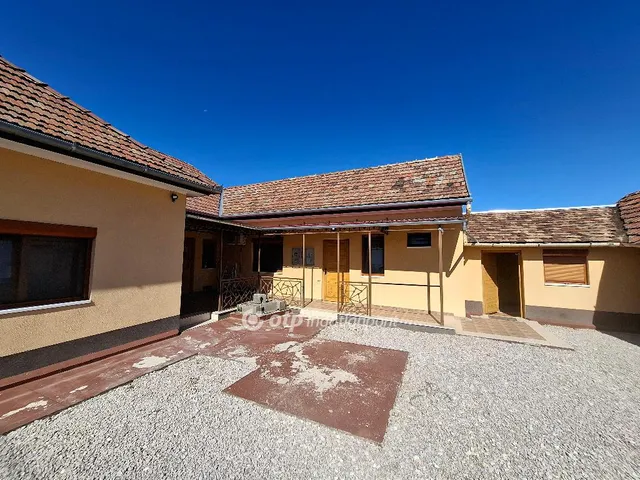 Eladó ház Cegléd 144 nm