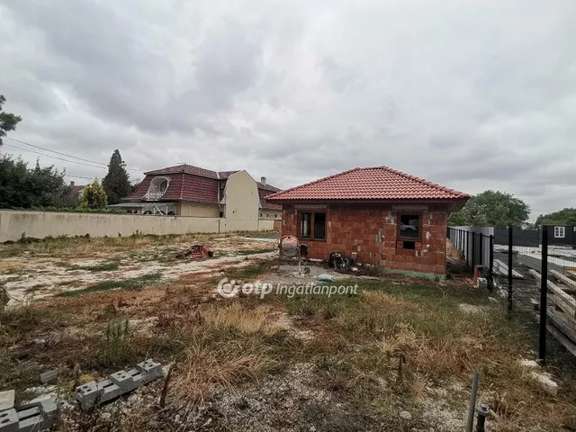 Eladó telek Békéscsaba, belterület 2071 nm