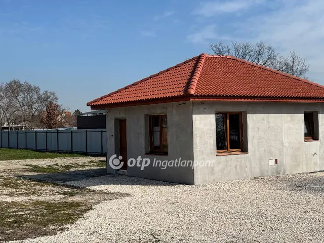 Eladó telek Békéscsaba 2071 nm