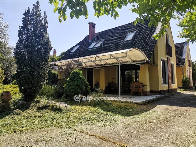 Eladó ház Békéscsaba 270 nm