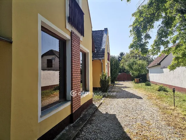 Eladó ház Békéscsaba 270 nm