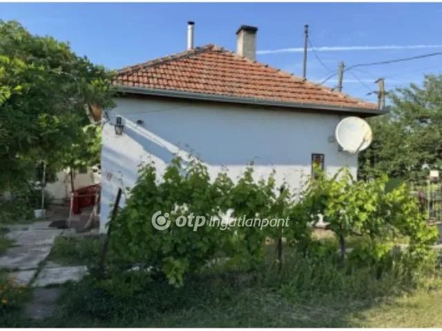 Eladó ház Sarkad, Város széle 42 nm