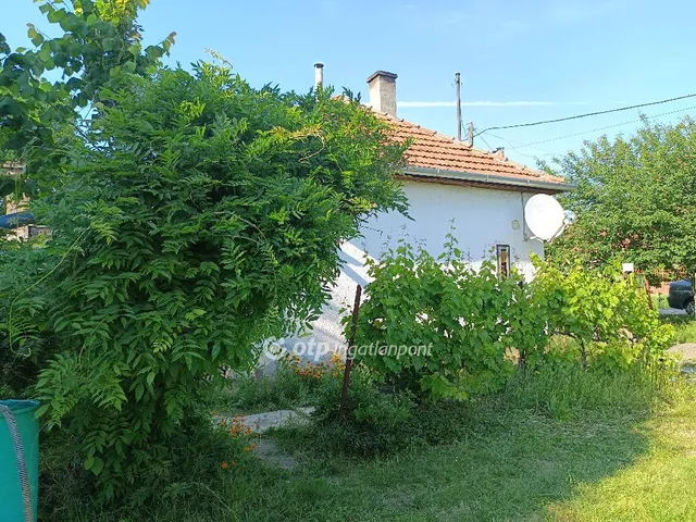 Eladó ház Sarkad, Város széle 42 nm