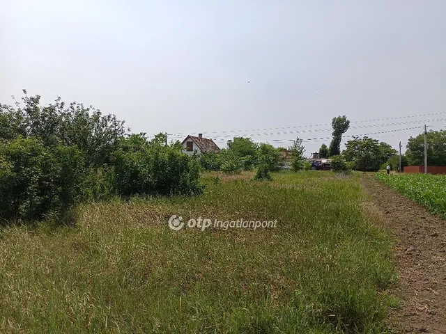 Eladó telek Békéscsaba 1079 nm