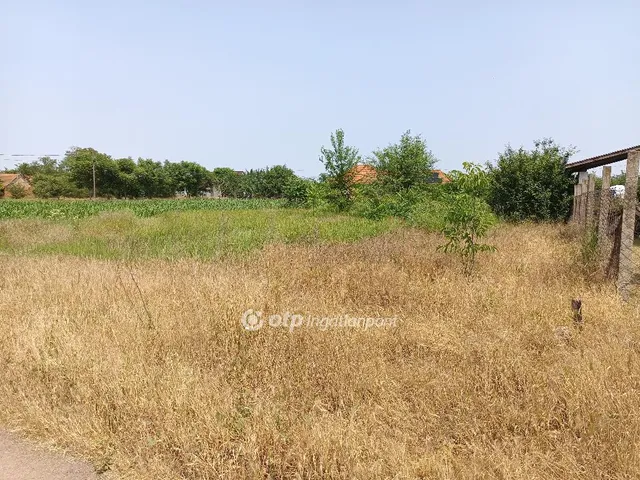 Eladó telek Békéscsaba 1079 nm