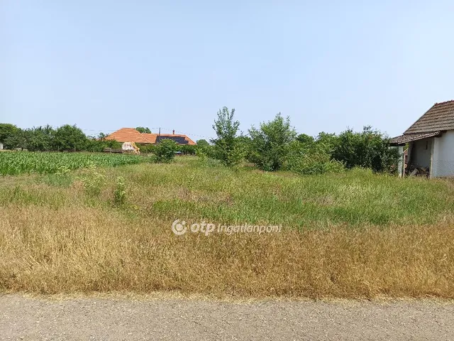Eladó telek Békéscsaba, Jamina 1079 nm