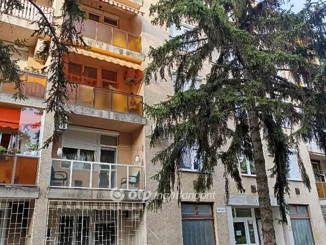 Eladó lakás Békéscsaba 56 nm