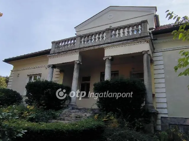 Kiadó kereskedelmi és ipari ingatlan Budapest XII. kerület, Németvölgy 404 nm