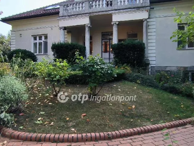 Kiadó kereskedelmi és ipari ingatlan Budapest XII. kerület, Németvölgy 404 nm