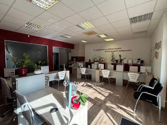 Kiadó kereskedelmi és ipari ingatlan Békéscsaba 75 nm