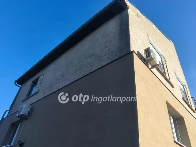 Eladó lakás Békéscsaba 151 nm