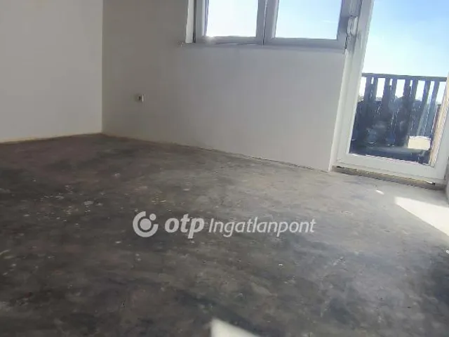 Eladó lakás Békéscsaba 151 nm