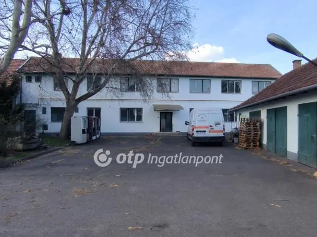 Eladó kereskedelmi és ipari ingatlan Békés 587 nm