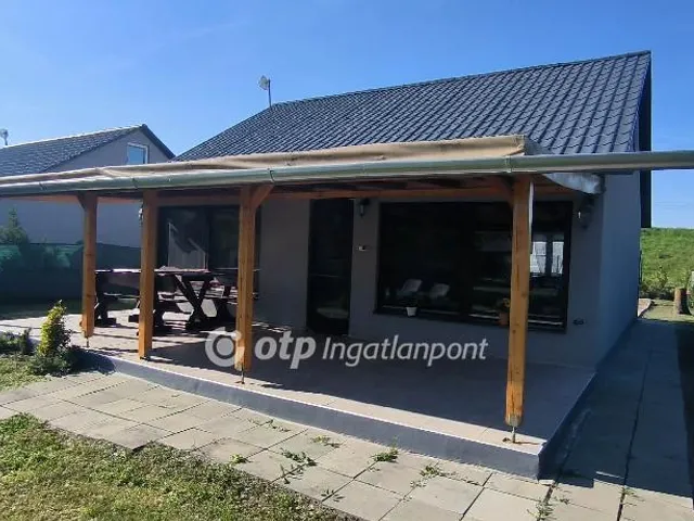 Eladó nyaraló Békésszentandrás 81 nm