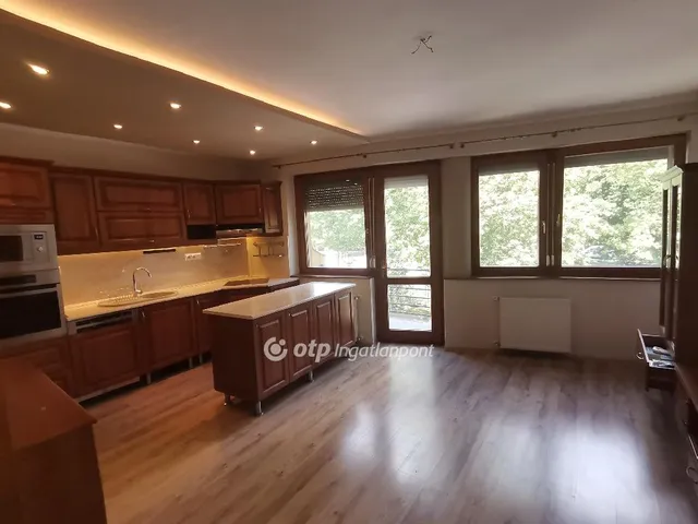 Kiadó lakás Békéscsaba 88 nm