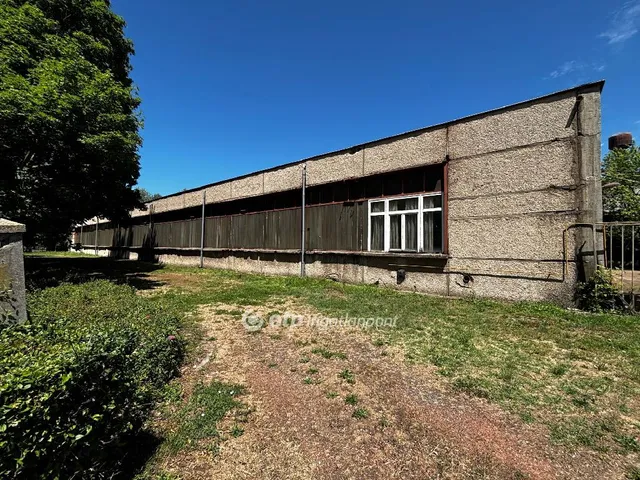 Eladó kereskedelmi és ipari ingatlan Gyula 1220 nm