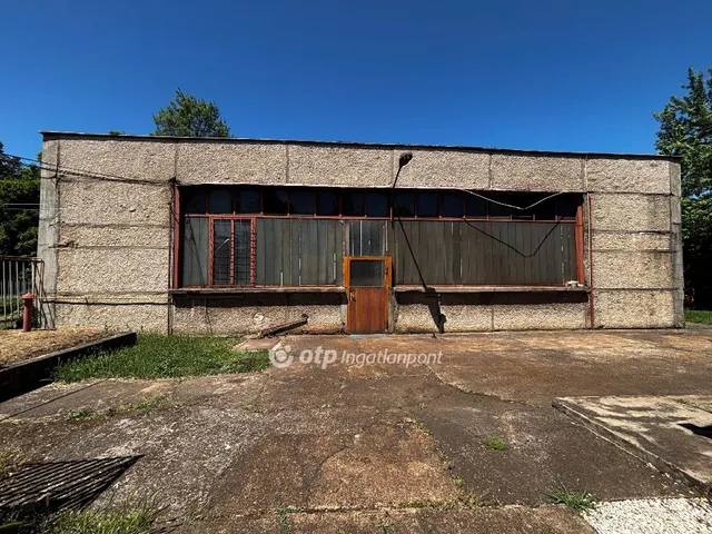 Eladó kereskedelmi és ipari ingatlan Gyula 1220 nm