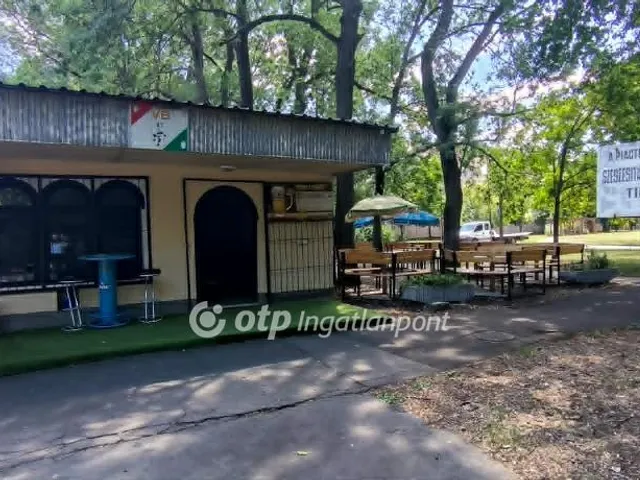 Eladó kereskedelmi és ipari ingatlan Békéscsaba 113 nm