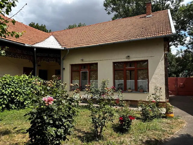 Eladó ház Békéscsaba 215 nm