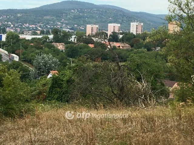 Eladó telek Pécs, Újhegy 1417 nm