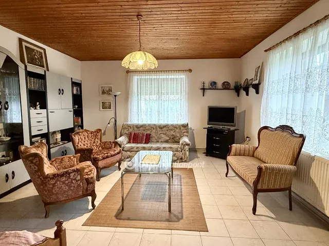 Eladó ház Geresdlak 120 nm