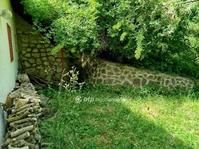 Eladó üdülő és hétvégi ház Pécsvárad 34 nm