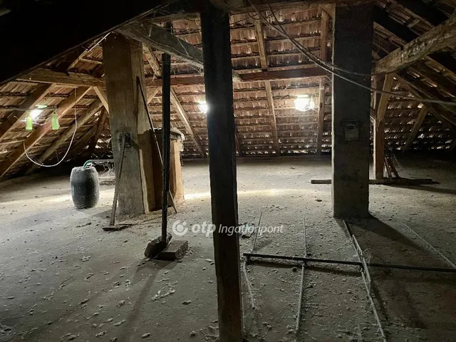 Eladó ház Csikóstőttős, Központ 153 nm