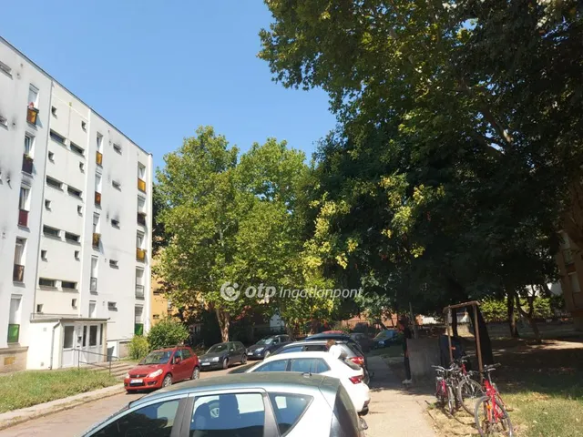 Eladó lakás Pécs, Uránváros 53 nm