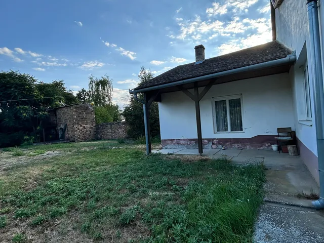 Eladó ház Lippó, falu 110 nm