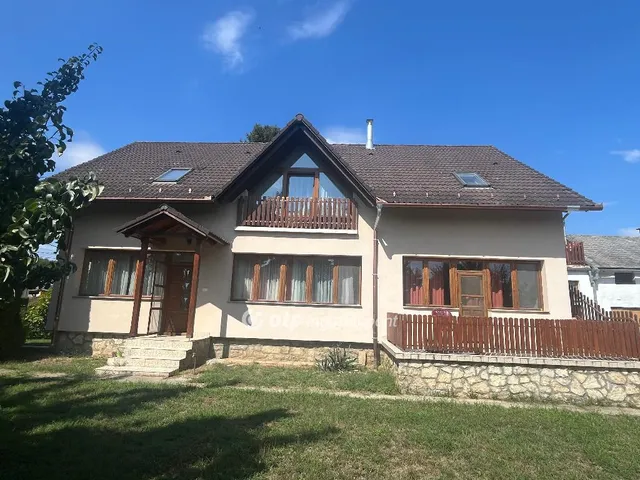 Eladó ház Szederkény 280 nm