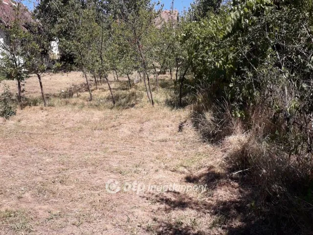 Eladó telek Gyód 1664 nm