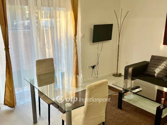 Kiadó lakás Pécs, Egyetemváros 48 nm