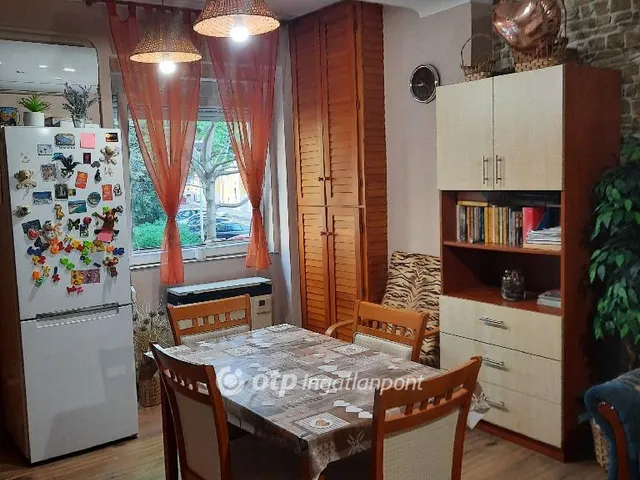 Eladó lakás Pécs 68 nm