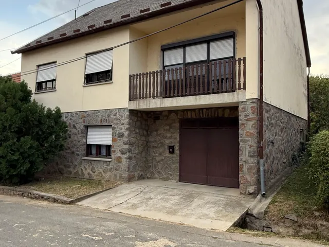 Eladó ház Geresdlak 150 nm