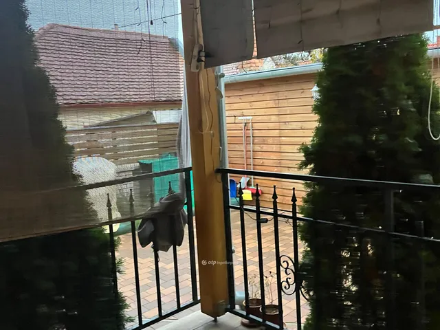 Kiadó ház Pécs 98 nm