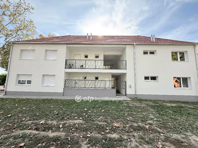 Eladó lakás Siklós 64 nm