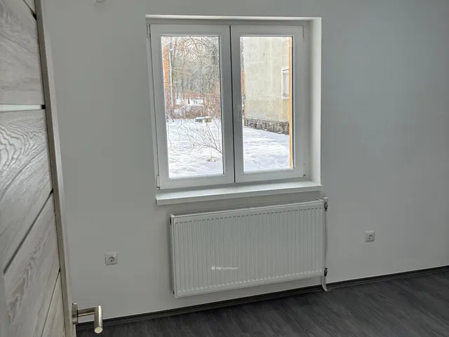 Eladó lakás Komló, Kökönyös 64 nm