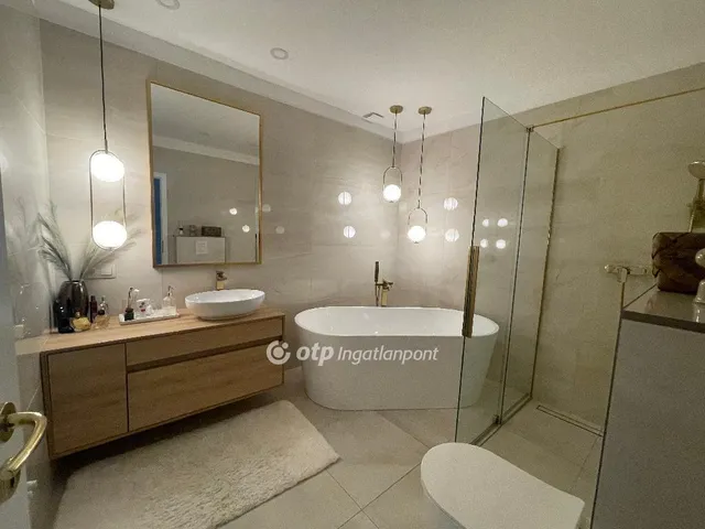 Eladó lakás Pécs, Rigóder 83 nm