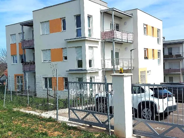 Eladó lakás Pécs, Postavölgy 49 nm