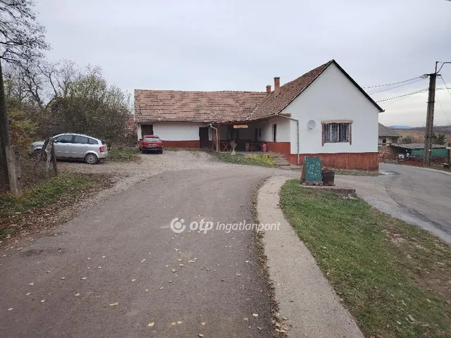 Eladó ház Szőkéd 160 nm