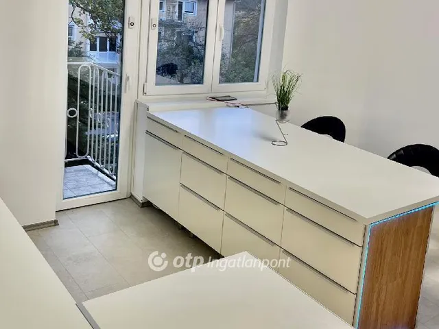 Eladó lakás Komló, Kökönyös 52 nm