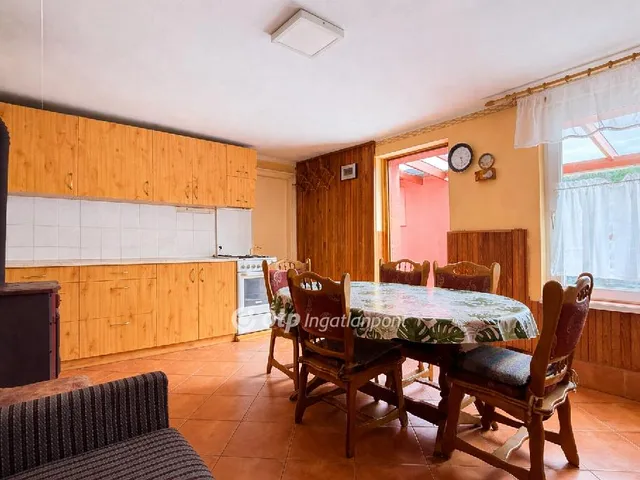 Eladó ház Pécs, Vasas 92 nm